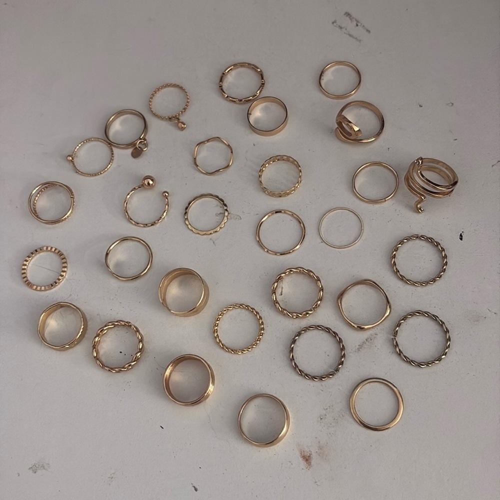 GOLD RINGS